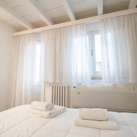 Casa Balmes Лечче